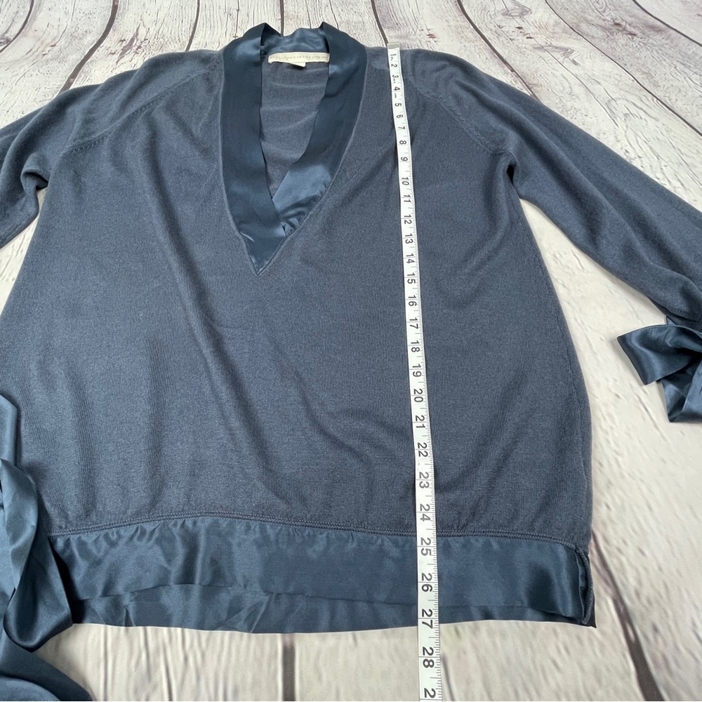 Stella McCartney Navy Satin-Trim V-Neck Sweater - Picture 13 of 15